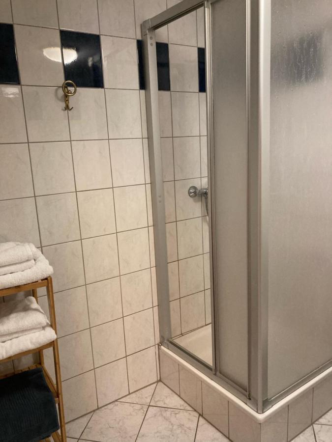 Mikroapartments Klarenthal Saarbrücken Buitenkant foto